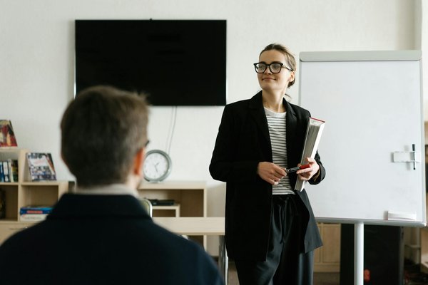 Maximisez l'Efficacité de Vos Services Web avec l'IA : Astuces et Techniques Innovantes