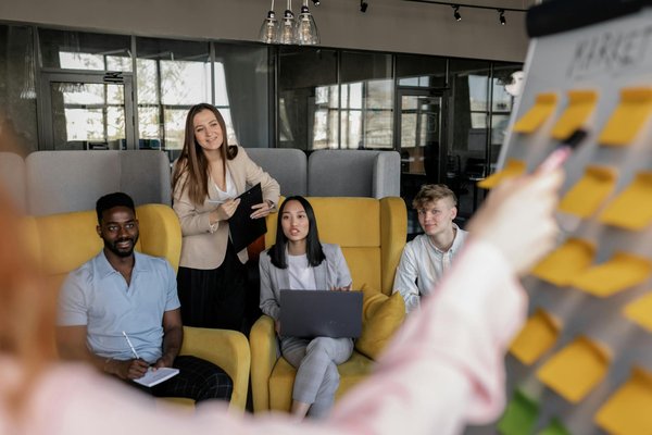 Pourquoi les entreprises choisissent-elles d'investir dans la responsabilité sociale ?